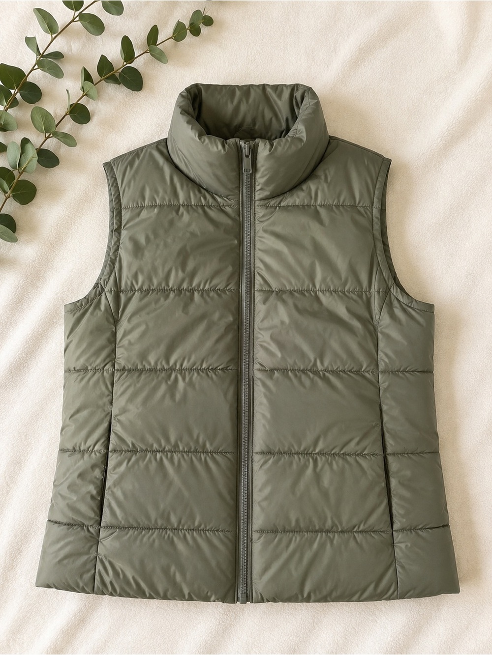GAP Olive Quilted Puffer Vest - Green Sleeveless Jacket